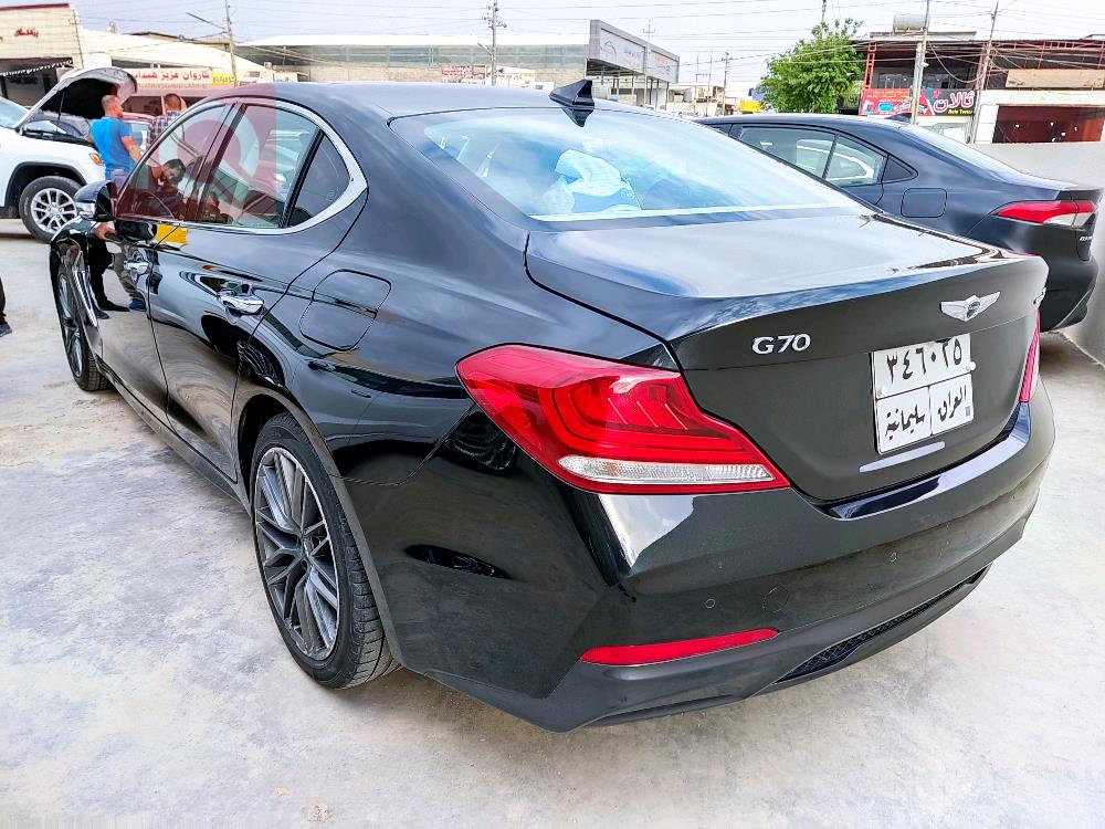جنسس G70